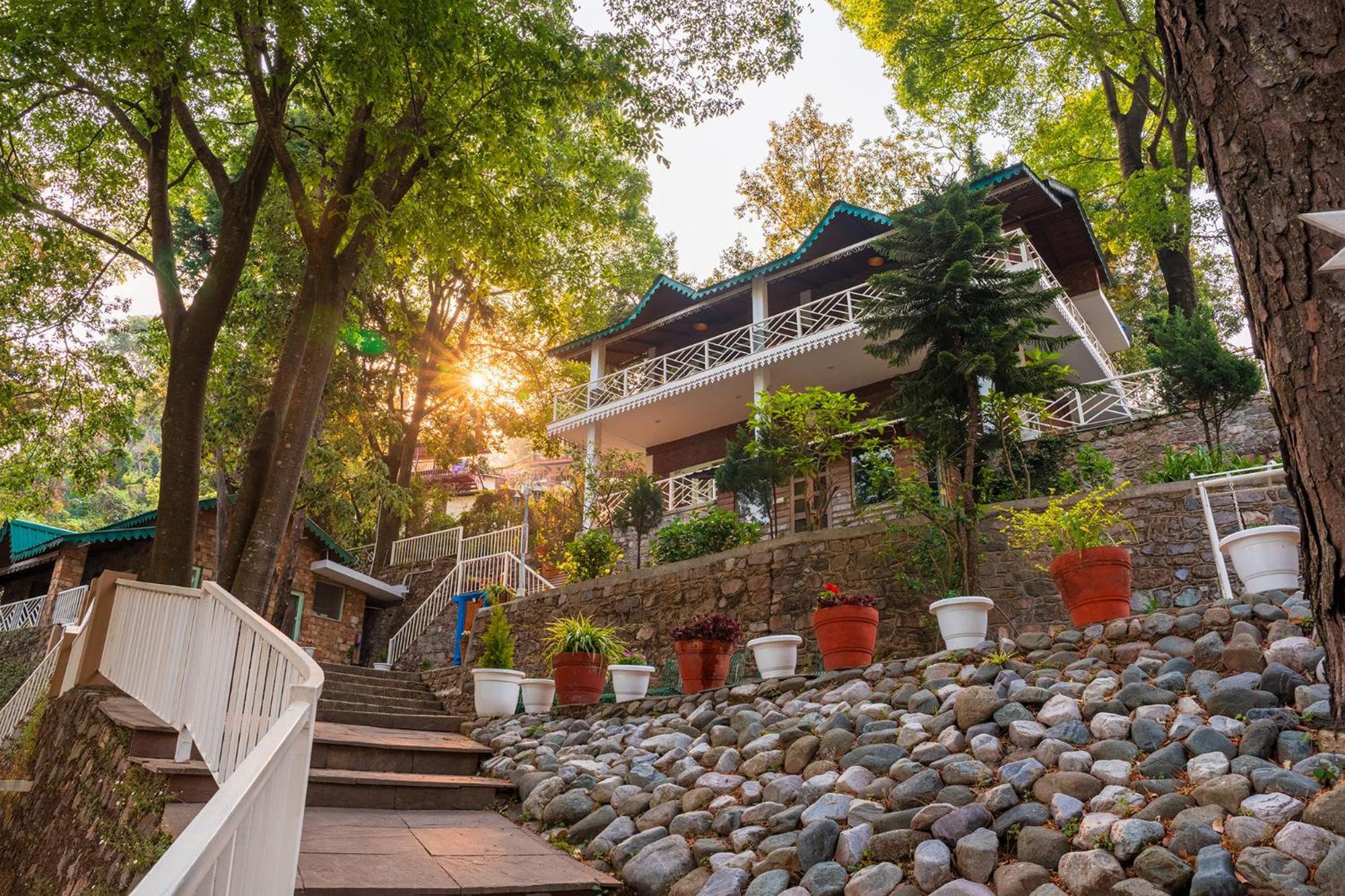 Malusara Retreat By The Lake Bhīm Tāl Exterior foto